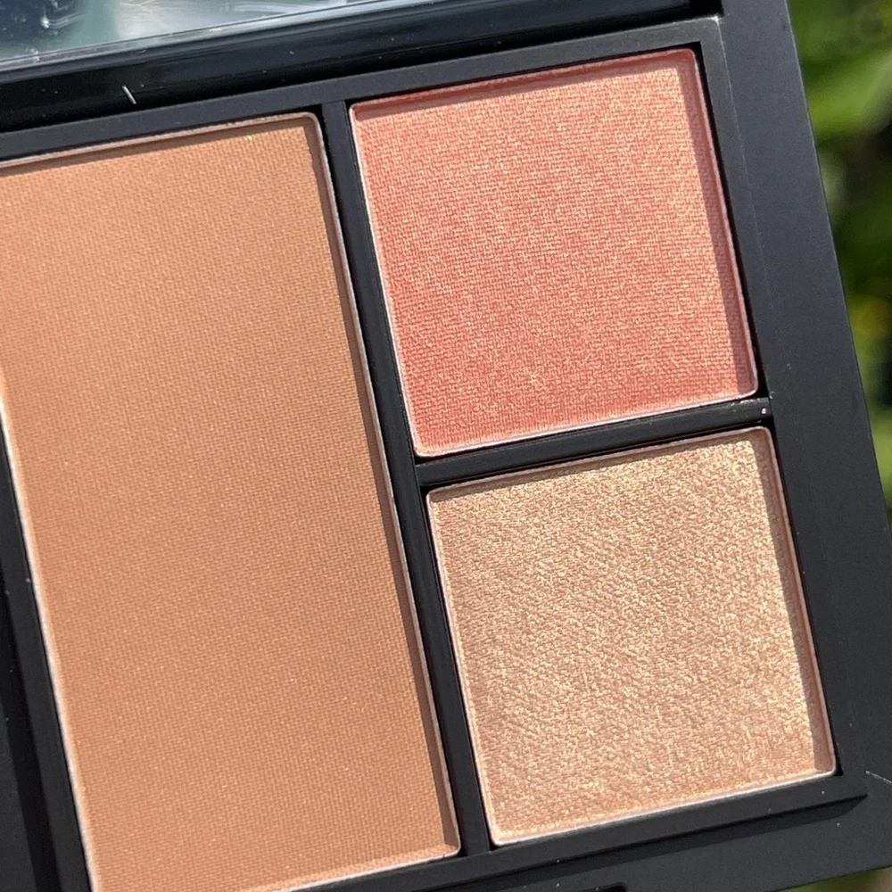 REINA REBELDE On Your Face Contour + Color Trío In Coqueta